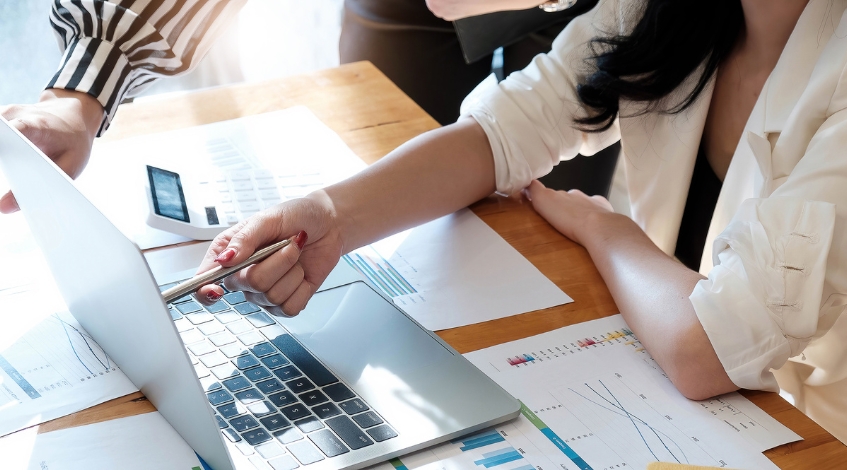 Foto pagina Consultanță financiară